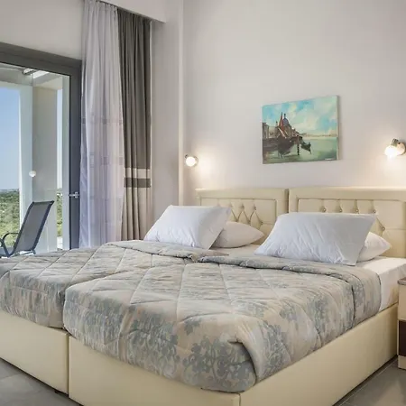 Trapezaki Sleeps 6 Pool Air Con Villa *