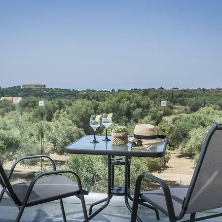 Villa Trapezaki Sleeps 6 Pool Air Con *